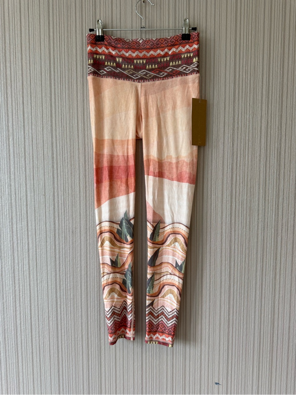 Niyama Sol Pink Orange Patterned Activewear Bottoms